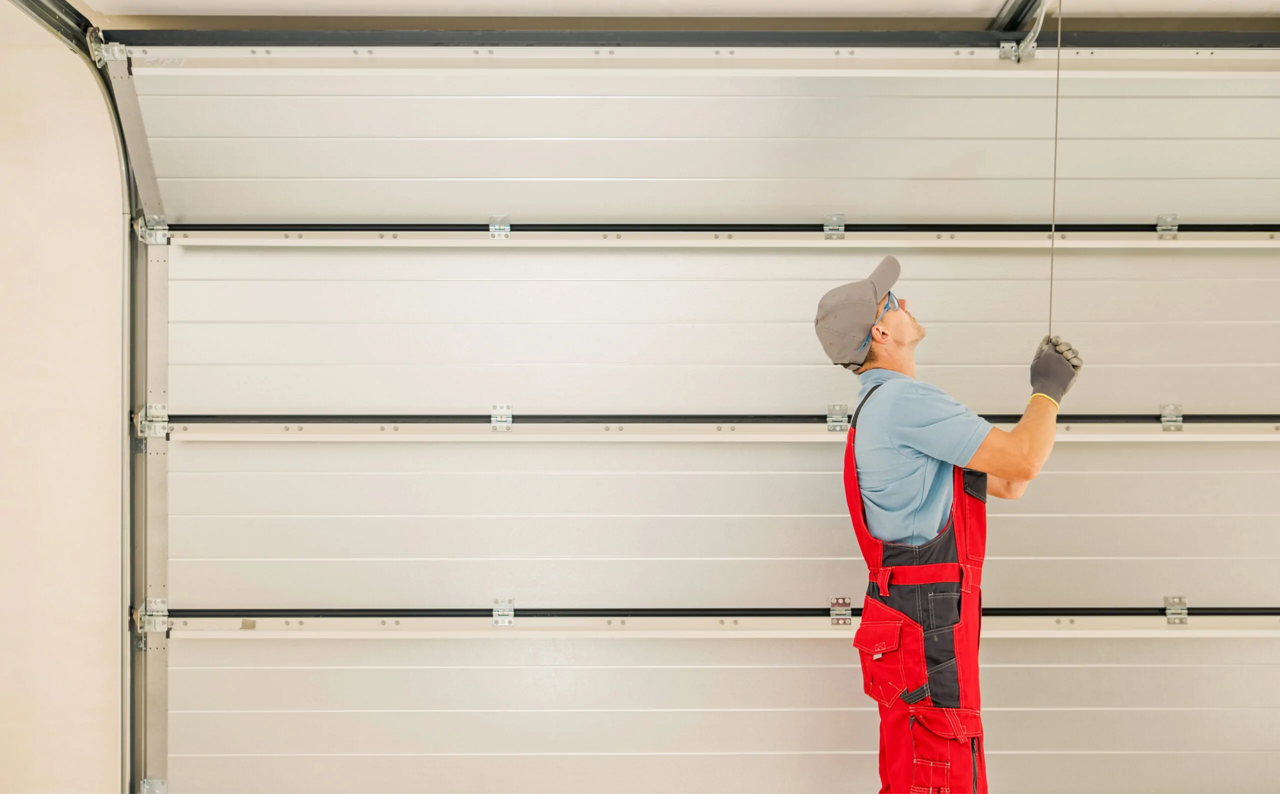 Garage Door Repairman in Coral Springs | A Plus Mega